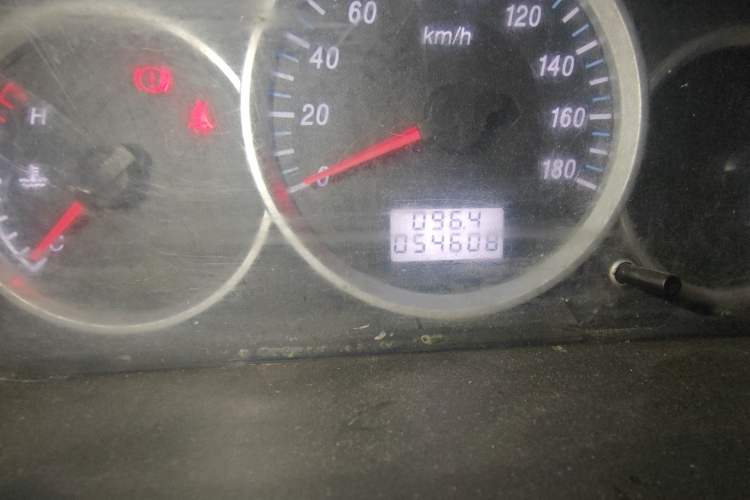 Used Dongfeng Xiaokang K05S 2016 1.2L Practical Version DK12-10 Odometer Close Up