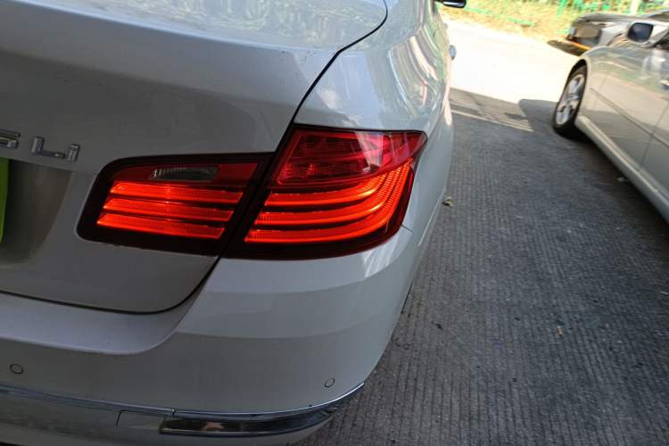 Used BMW 5 Series 2014 525Li Leading Model
