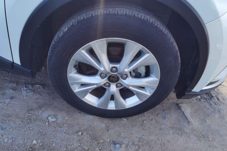 Used Toyota IZOA 2023 2.0L 20th Anniversary Platinum Edition
