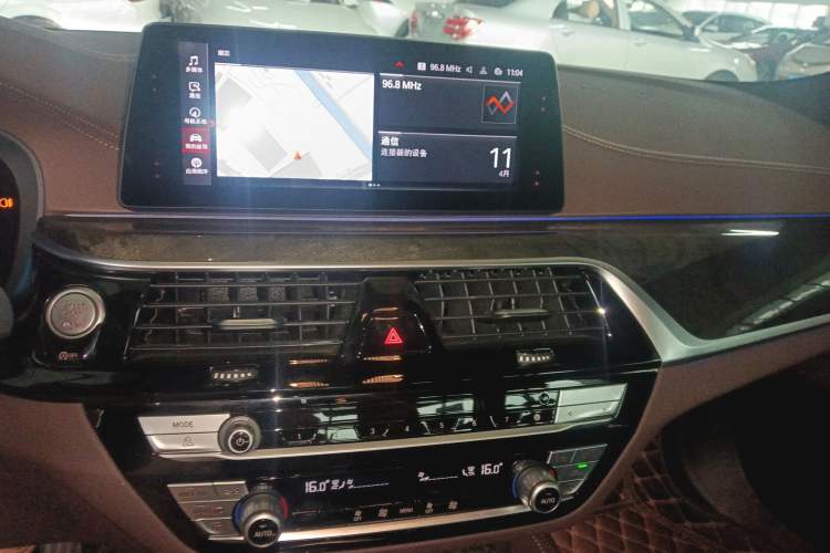 Used BMW 5 Series 2020 525Li M Sport Package Audio And AC Panel