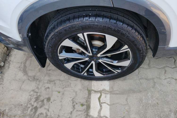 Used Geely Auto Monjaro S 2021 2.0TD DCT Two-Wheel Drive Lightning Edition Right Rear Wheel Hub