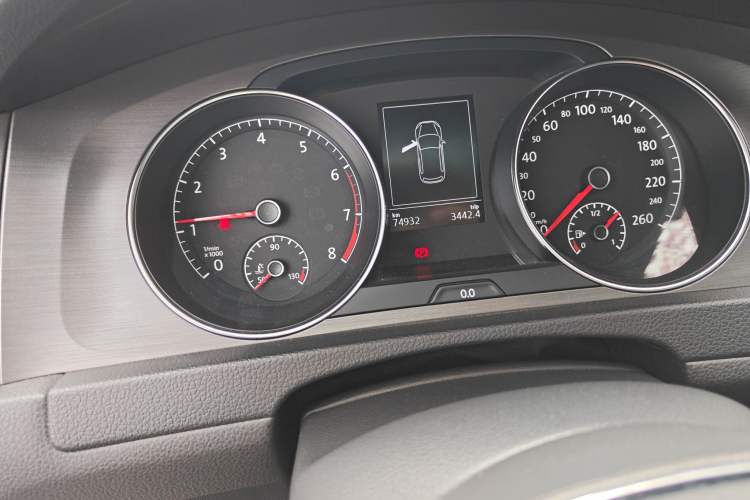 Used Volkswagen Golf 2014 1.4TSI Automatic Luxury Model