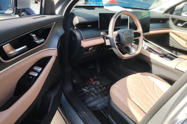 Used Chery Tiggo 8 L 2024 2.0T Two-Wheel Drive Prestige Version 5 Seats