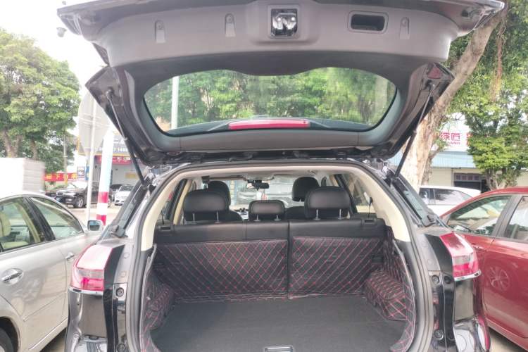 Used Geely Auto Emgrand X7 Sport 2018 1.8TD Automatic Two-Wheel Drive Smart Connect 4G Internet Edition Trunk