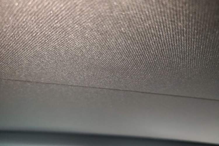 Used Land Rover Discovery Sport 2020 249 PS R-Dynamic Performance Edition Headliner