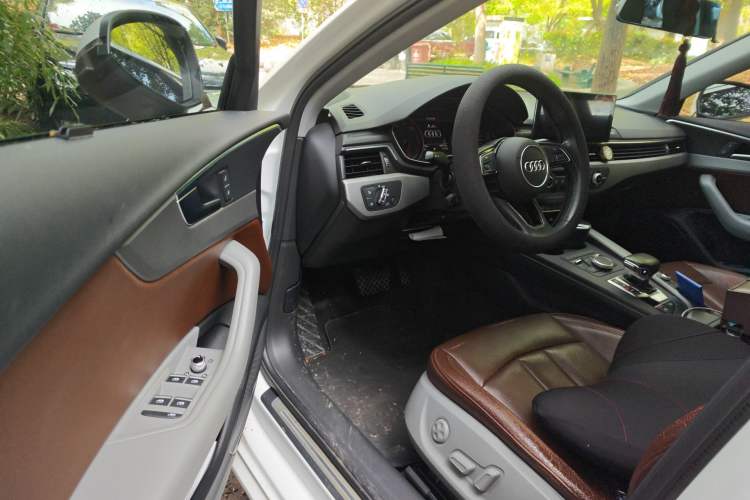 Used Audi A4L 2018 30th Anniversary Edition 40 TFSI Trendy Model
