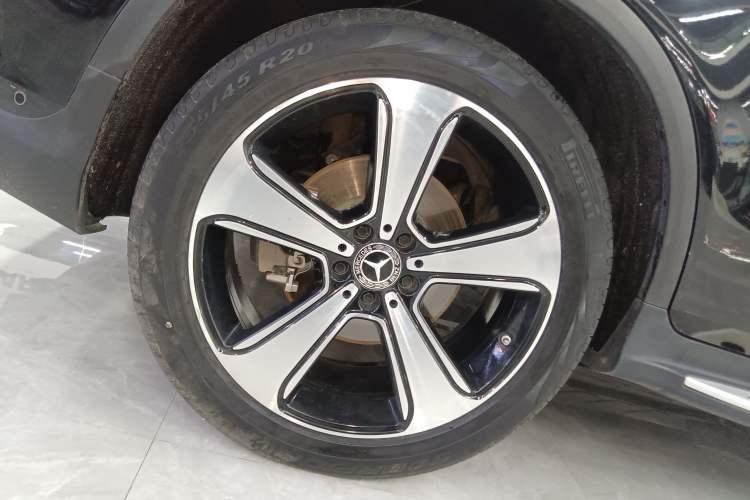 Used Mercedes-Benz GLC 2022 Refreshed GLC 300 L 4MATIC Dynamic Edition Prestige Version Right Rear Wheel Hub