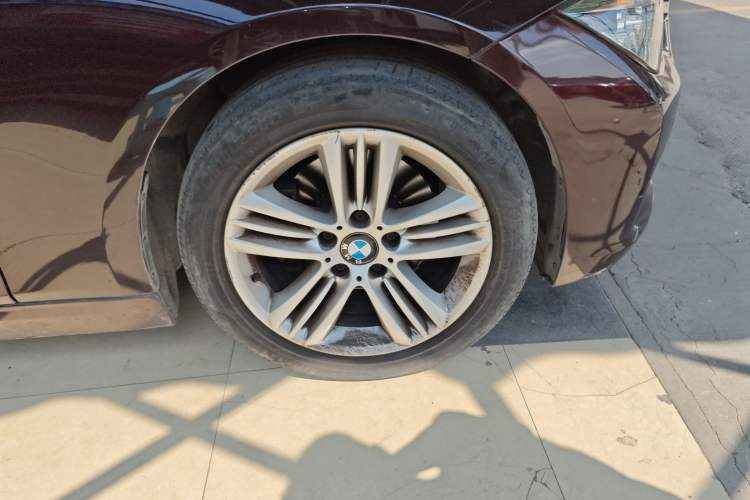 Used BMW 3 Series 2016 320Li Fashion Model Right Front Wheel Hub