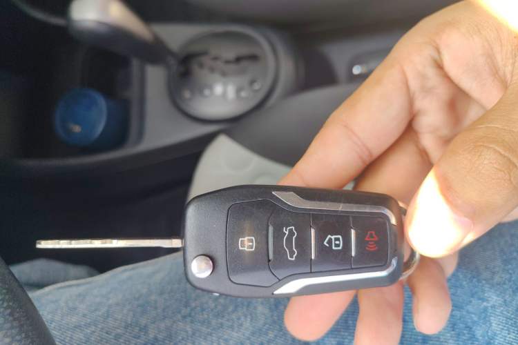 Used Suzuki Alto 2013 1.0L Automatic Luxury Model
