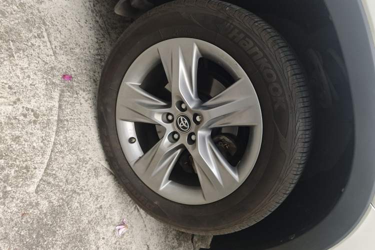 Used Toyota Highlander 2018 2.0T Four-Wheel Drive Luxury Edition 7 Seats China V Emission Standard