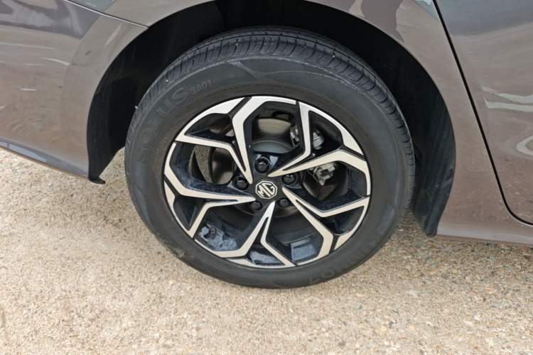 Used MG 5 2023 180 DVVT CVT Luxury Edition
