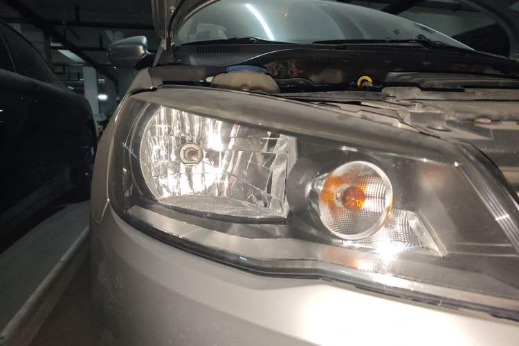 Used Volkswagen Jetta 2013 1.6L Manual Comfort Model Right Front Headlight