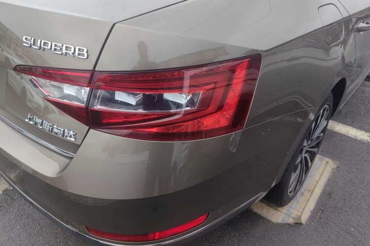 Used Skoda Superb 2016 TSI280 DSG Champion Edition Right Rear Taillight