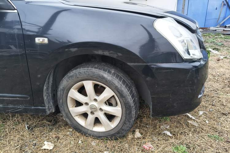 Used Nissan Sylphy 2012 Classic 1.6XE Manual Comfort Edition Right Front Wheel Hub