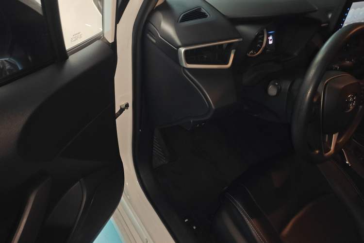 Used Toyota Corolla 2021 TNGA 1.5L CVT Pioneer Edition
