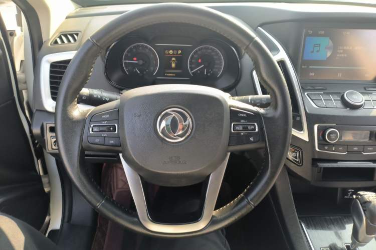 Used Dongfeng Aeolus AX7 2016 2.0L Automatic Zhiyi Trim