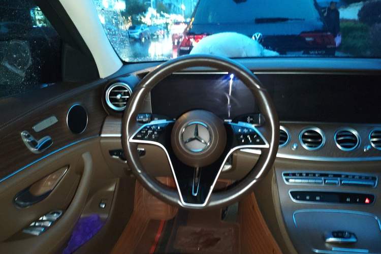 Used Mercedes-Benz E-Class 2023 Facelift E 260 L