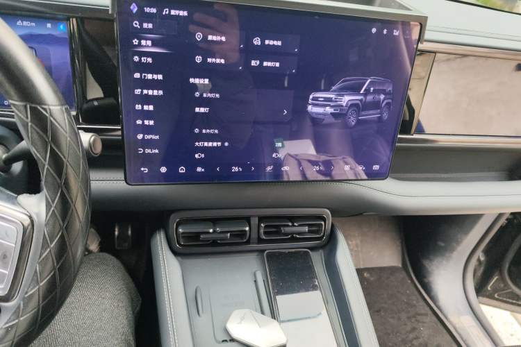 Used Formula Leopard 5 2023 Navigator Edition
