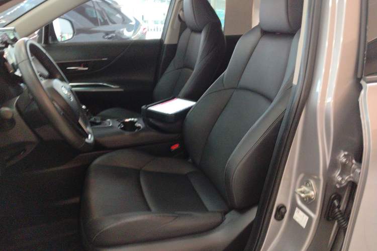 Used Toyota Venza 2022 2.0L CVT Two-Wheel Drive Luxury Edition