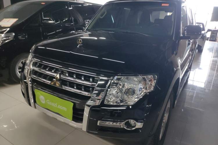 Used Mitsubishi Pajero 2018 3.0L Automatic Luxury Edition