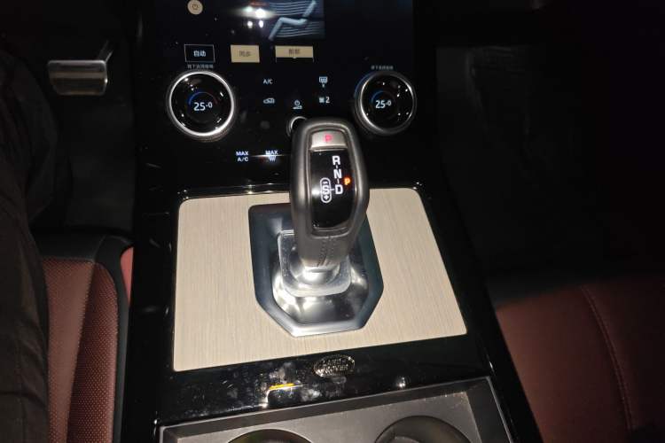 Used Land Rover Range Rover Evoque 2021 Range Rover L 249 PS R-Dynamic SE Luxury Edition
