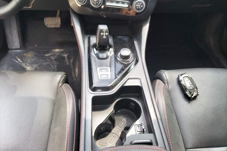 Used Lynk & Co 03 2019 1.5TD DCT Sport Edition China VI Standard Gear Lever