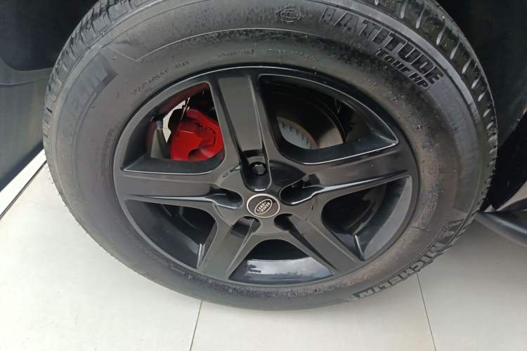 Used Land Rover Defender 2023 90 2.0T P300 SE
