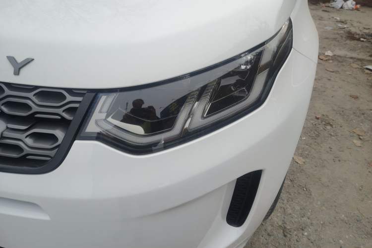Used Land Rover Discovery Sport 2021 249 PS R-Dynamic S Performance Edition Left Front Headlight