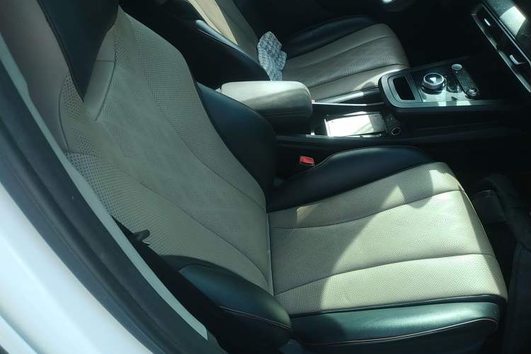 Used BYD e2 2020 Upgraded Model Standard Range Version Standard Configuration
