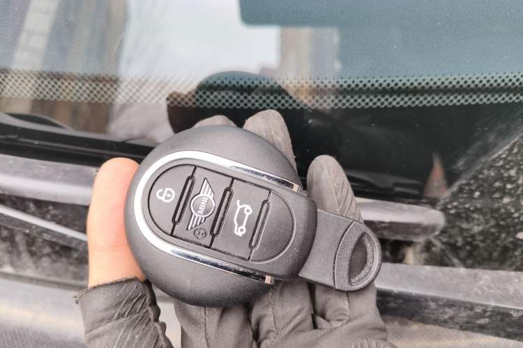 Used MINI 2020 1.5T COOPER Artist Five-Door Edition Vehicle Key