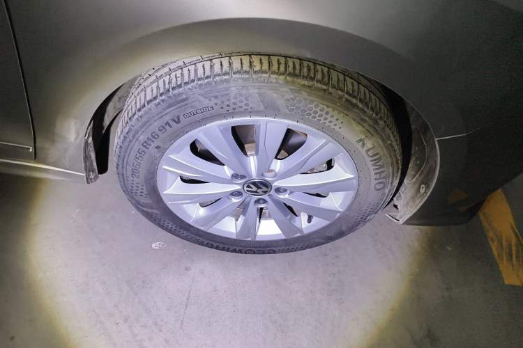 Used Volkswagen Sagitar 2015 230TSI Automatic Comfort Version