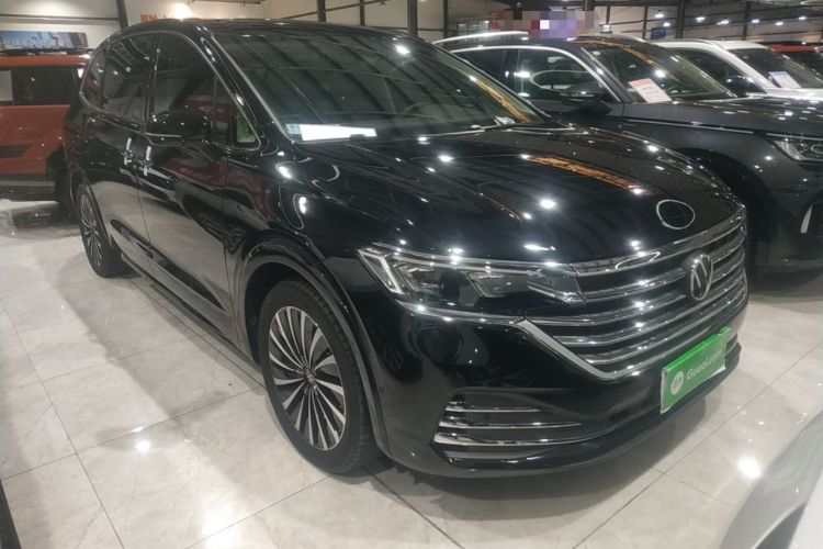 Used Volkswagen Viloran 2024 380TSI Premium Edition Exterior 1