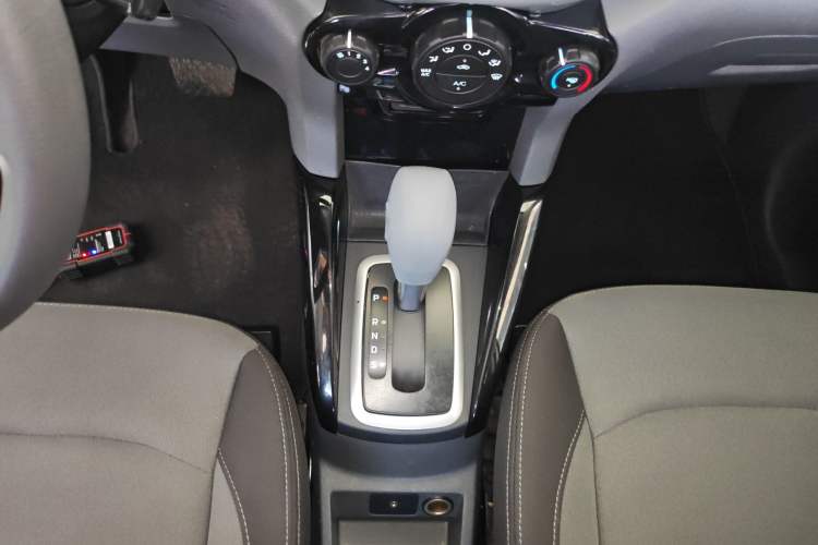 Used Ford EcoSport 2013 1.5L Automatic Fashion Model
