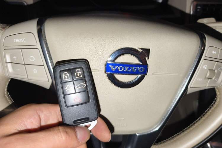 Used Volvo S80L 2014 2.0T T5 Intelligent Luxury Edition