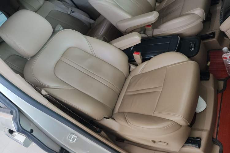 Used Buick GL8 2018 ES 28T Flagship Model China VI Standard Right Front Seat