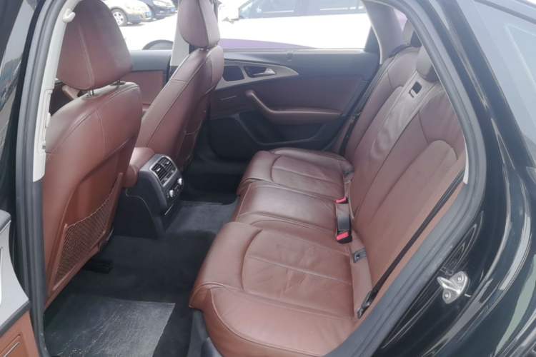 Used Audi A6L 2018 30th Anniversary Edition 35 TFSI Fashion Model Left Rear Seat