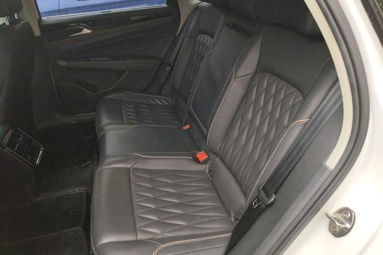 Used Volkswagen Passat New Energy 2019 430 PHEV Hybrid Luxury Edition Left Rear Seat