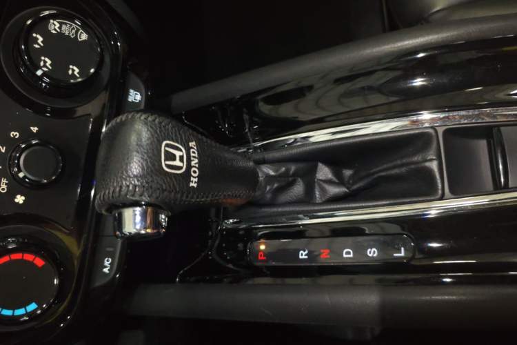 Used Honda Vezel 2019 1.5L CVT Pioneer Edition China VI Audio And AC Panel