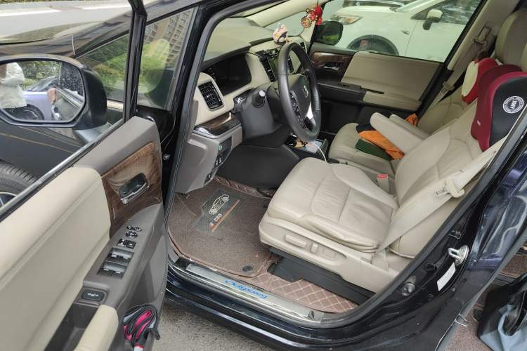 Used Honda Odyssey 2015 2.4L Luxury Edition
