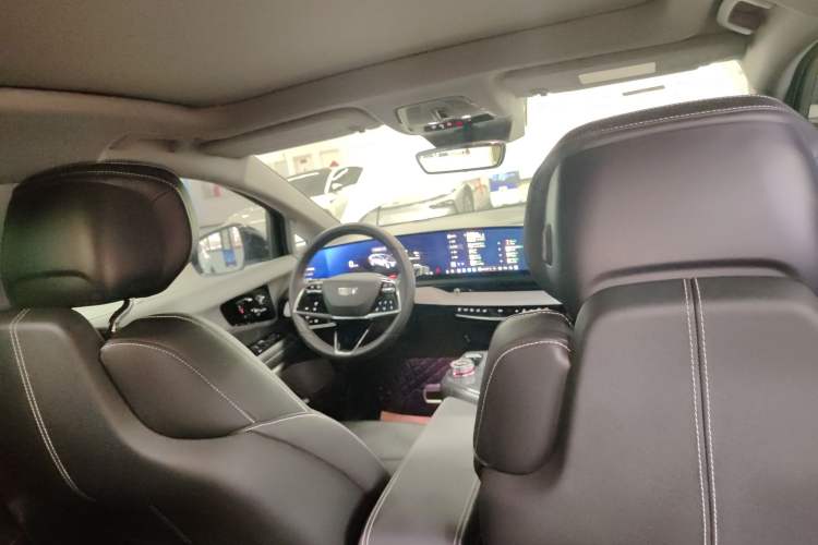 Used Cadillac OPTIQ 2024 Standard Range Version