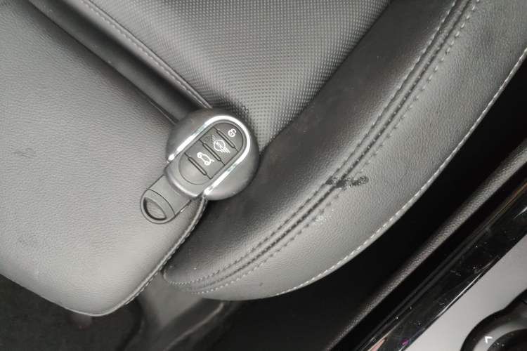 Used MINI Clubman 2019 1.5T ONE Vehicle Key