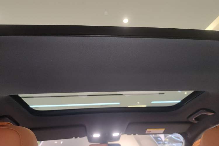 Used Li Auto L8 2025 Max Smart Refresh Edition Headliner