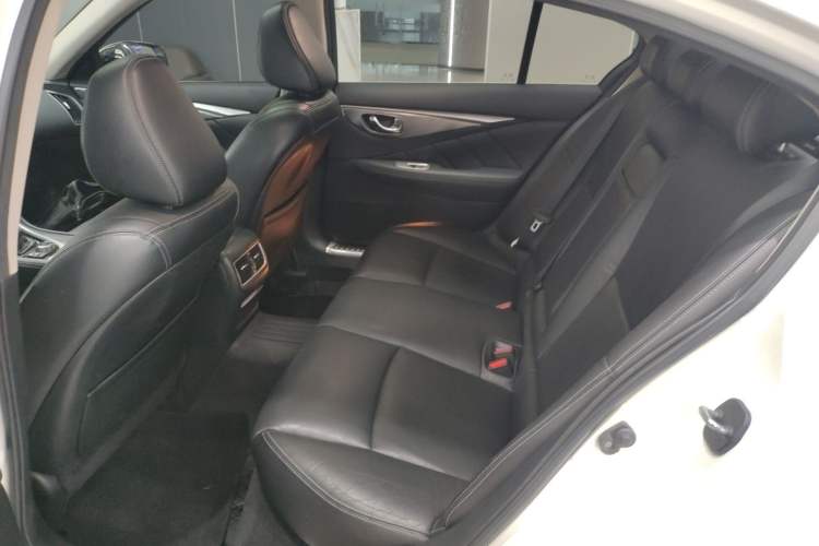 Used Infiniti Q50L 2015 2.0T Enjoyment Edition Left Rear Seat