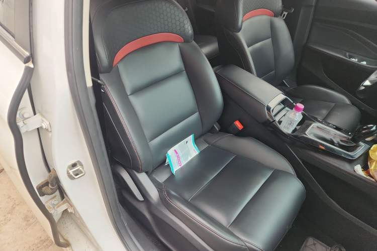 Used MG 5 2021 180 DVVT CVT Youthful Style Edition
