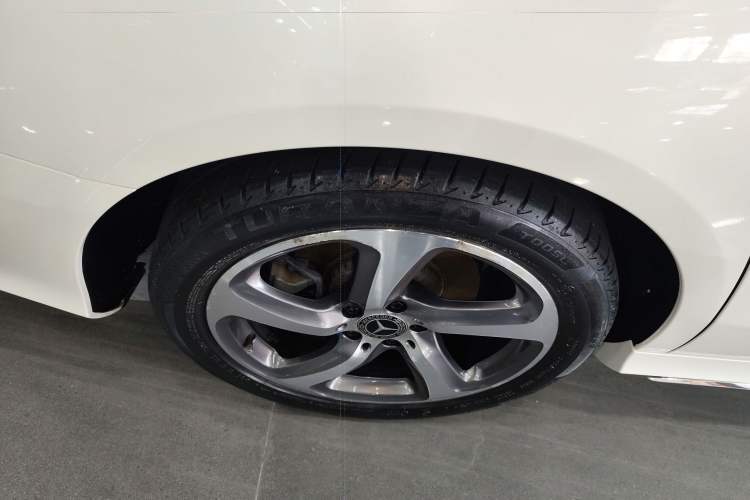 Used Mercedes-Benz E-Class 2017 E 300 L Sporty and Stylish Model