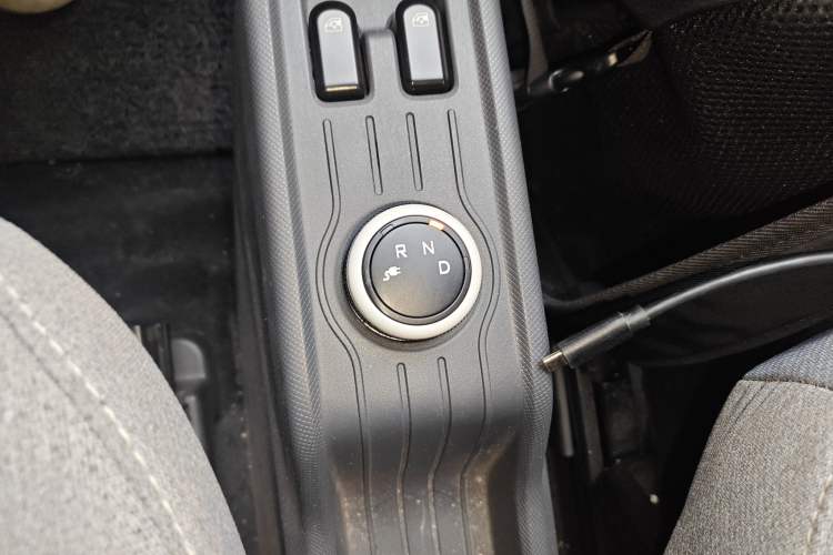 Used Wuling Hongguang MINIEV 2022 Macaron Premium Model – Lithium Iron Phosphate