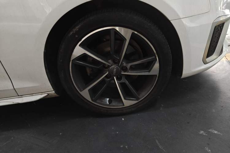 Used Audi A4L 2020 40 TFSI Fashion Dynamic Model Right Front Wheel Hub