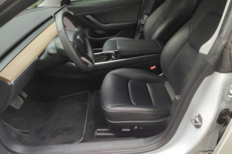 Used Tesla Model 3 2019 Long-Range All-Wheel-Drive Version Left Front Seat