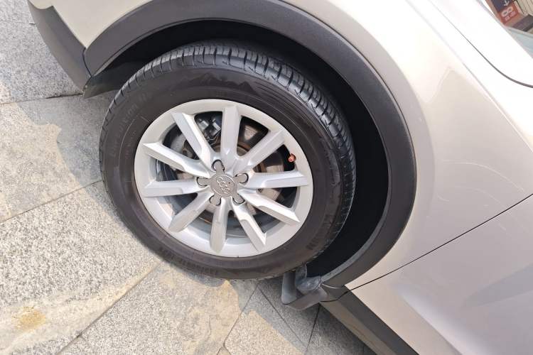 Used Audi Q3 2015 30 TFSI Ambition Edition Exterior 4