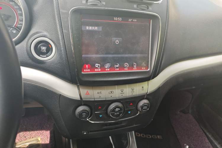 Used Dodge Journey 2013 3.6L Four-Wheel Drive Flagship Edition Audio And AC Panel